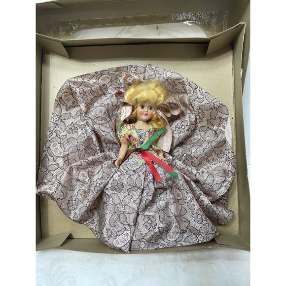 Vintage Continental Doll Sleepy eyes 8.5" Hard Plastic 1950's - Picture 2 of 4